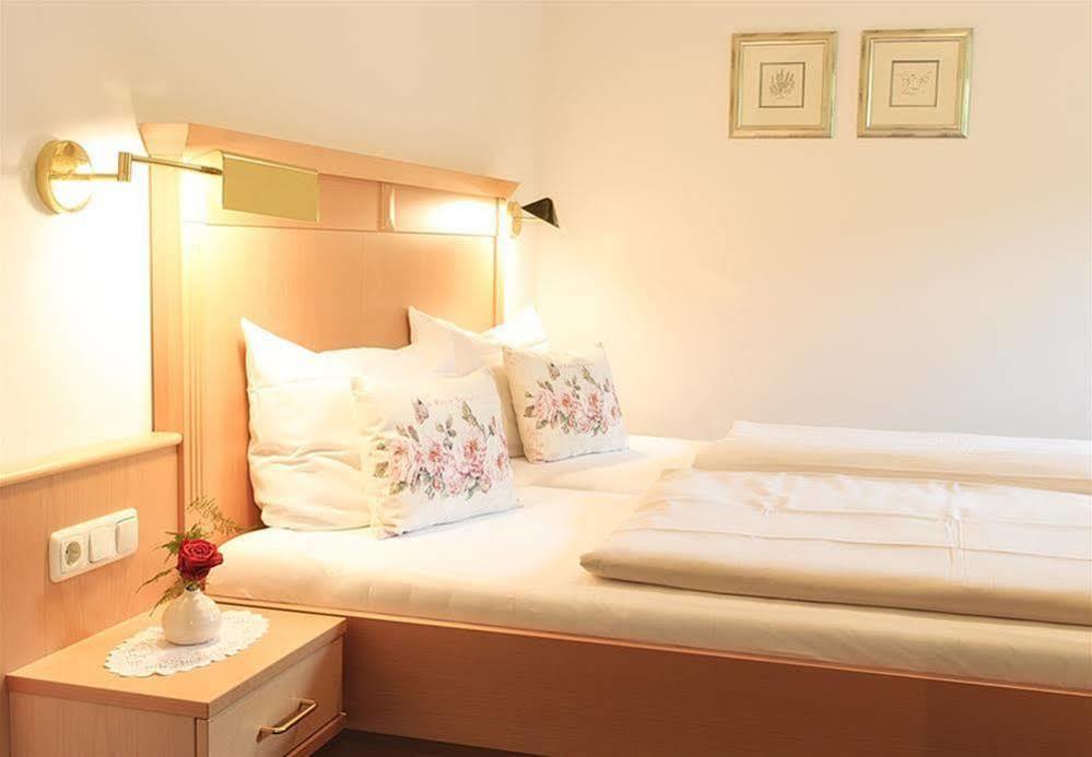 Hotel Deutschherrenhof เทรียร์ ภายนอก รูปภาพ