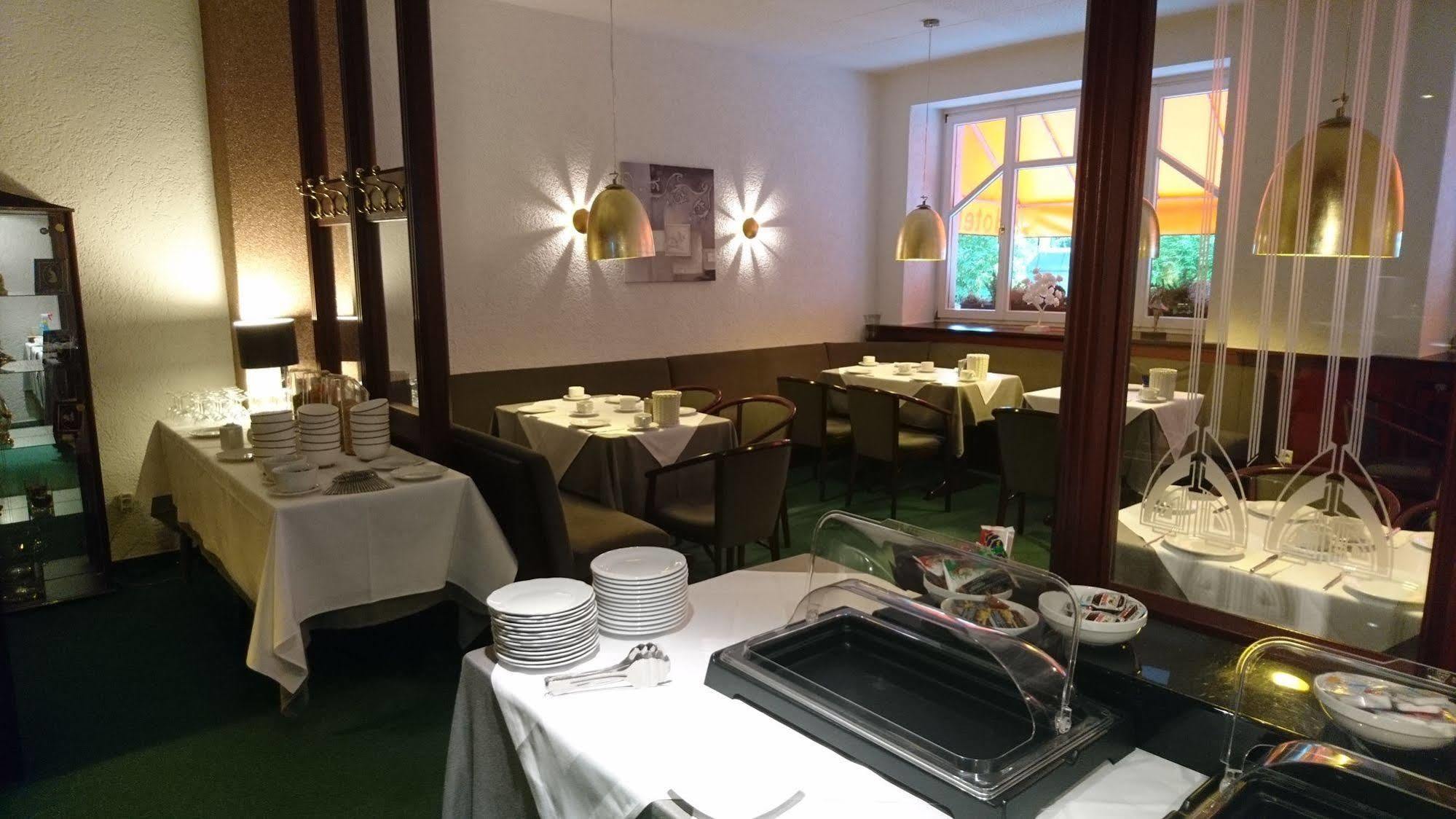 Hotel Deutschherrenhof เทรียร์ ภายนอก รูปภาพ